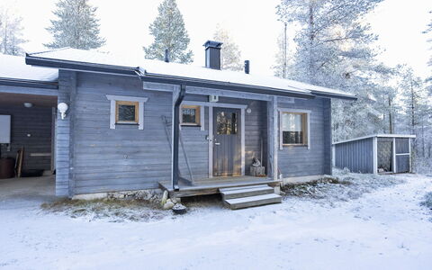 Pohjaskoti B: Træ, Sidespor, Sommerhus, Hus, Hjem, Planke, Garden Bygninger, Bjælkehytte, Hårdttræ, Veranda