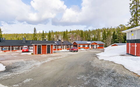 Rukansyli 1: Træ, Sidespor, Sommerhus, Hus, Hjem, Planke, Garden Bygninger, Bjælkehytte, Hårdttræ, Veranda