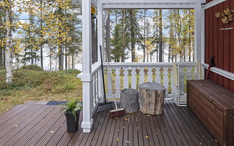 Kaukosaaren Ahonrinne: Træ, Sidespor, Sommerhus, Hus, Hjem, Planke, Garden Bygninger, Bjælkehytte, Hårdttræ, Veranda