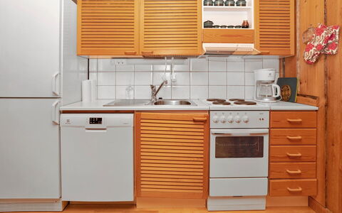 Tähtiruka 3: Træ, Større Bandage, Køkken Apparat, Køkken, Bejdse, Cabinetry, Husholdningsapparat, Hårdttræ, Countertop