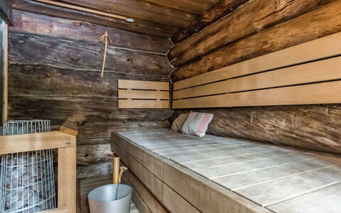 Seitsemän Savua 4: Træ, Sidespor, Sommerhus, Hus, Hjem, Planke, Garden Bygninger, Bjælkehytte, Hårdttræ, Veranda