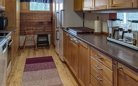 Sompsanniemi: Gulvbelægning, Træ, Countertop, Køkken, Køkken Apparat, Indretning, Cabinetry, Større Bandage, Etage, Møbel