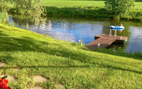 Hilupilttuu: Vandvej, Bank, Vandløb, Sø, Sommerhus, Skov, Kanal, Reservoir, Bjælkehytte