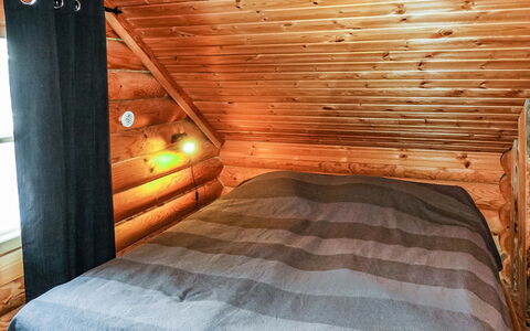 Tikkatupa: Træ, Sommerhus, Bjælkehytte, Skov, Skur, Garden Bygninger, Lærk, Woodland, Bejdse