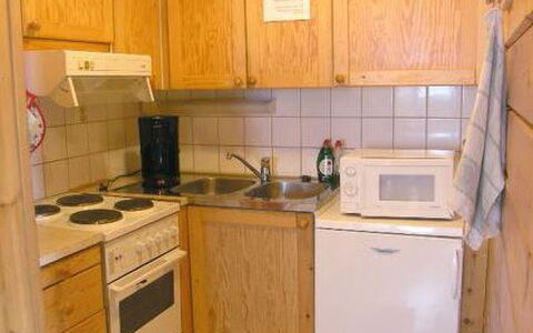 Riitula: Træ, Gulvbelægning, Etage, Møbel, Cabinetry, Større Bandage, Håndvask, Køkken, Bejdse, Værelse