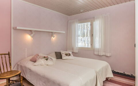 Villa Ebba: Indretning, Møbel, Etage, Soveværelse, Gulvbelægning, Seng, Træ, Loft, Værelse, Textile