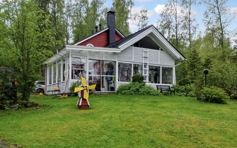 Siimaranta: Svømmepøl, Bjergkæde, Eco Hotel, Udvej, Estate, Dal, Villa, Landscaping, Ferieby, Backyard