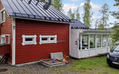 Siimaranta: Svømmepøl, Bjergkæde, Eco Hotel, Udvej, Estate, Dal, Villa, Landscaping, Ferieby, Backyard