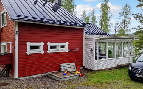 Siimaranta: Bygning, Boligområde, Vindue, Hus, Hjem, Tag, Arkitektur, Kvarter, Facade, Stad