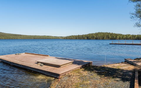 Holy Lake Chalet B: Træ, Sidespor, Sommerhus, Hus, Hjem, Planke, Garden Bygninger, Bjælkehytte, Hårdttræ, Veranda