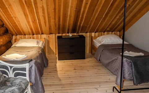 Peurankuoppa: Gulvbelægning, Etage, Træ, Møbel, Indretning, Soveværelse, Seng, Værelse, Loft, Belysning