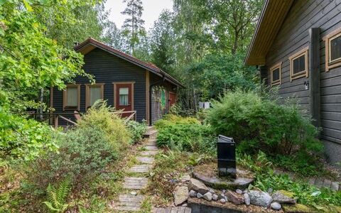 Metsä-Iivari: Svømmepøl, Boligområde, Udvej, Fritid, Lejlighed, Eco Hotel, Hacienda, Estate, Villa, Hotel