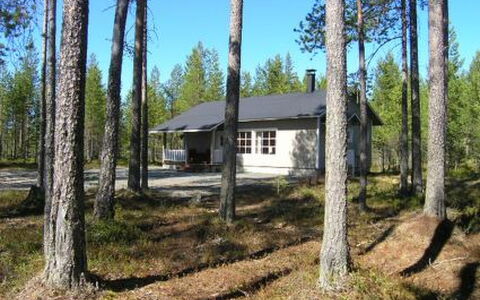 Akanlampi: Græs, Hus, Sommerhus, Land Lot, Hjem, Estate, Lawn, Sidespor, Stuehus, Veranda