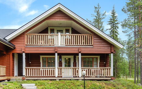 Kiela 1: Træ, Sommerhus, Bjælkehytte, Skov, Skur, Garden Bygninger, Lærk, Woodland, Bejdse