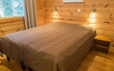 Tintintupa: Træ, Bank, Hus, Sommerhus, Sø, Dam, Skov, Bjælkehytte