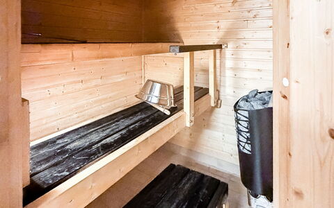 Tahkontilhi e 5: Træ, Vinter, Bejdse, Hårdttræ, Sne, Fryser, Sauna, Planke, Bjælkehytte, Tømmer