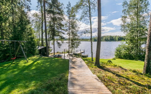 Heikinranta: Træ, Sommerhus, Bjælkehytte, Skov, Skur, Garden Bygninger, Lærk, Woodland, Bejdse