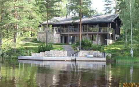 Villa Pinjaranta: Græs, Hus, Sommerhus, Land Lot, Hjem, Estate, Lawn, Sidespor, Stuehus, Veranda