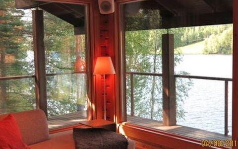 Villa Pinjaranta: Græs, Hus, Sommerhus, Land Lot, Hjem, Estate, Lawn, Sidespor, Stuehus, Veranda