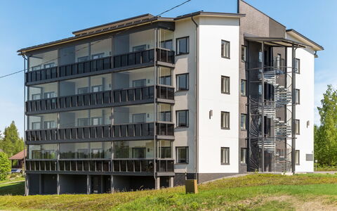 Tahko Spa Red - Vuori Apartment: Træ, Sommerhus, Bjælkehytte, Skov, Skur, Garden Bygninger, Lærk, Woodland, Bejdse