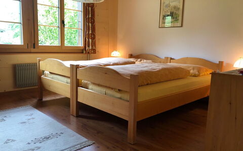 Träumli: Seng, Soveværelse, Sengetøj, Sengetøj, Træ, Møbel, Indretning, Bed Frame, Gulvbelægning, Etage