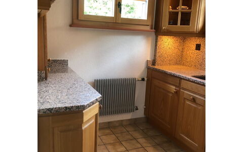 Träumli: Køkken, Countertop, Gulvbelægning, Cabinetry, Træ, Indretning, Etage, Køkken Apparat, Større Bandage, Hjem