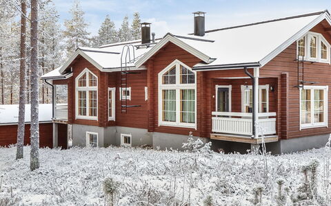 Poronpurema a: Træ, Sommerhus, Bjælkehytte, Skov, Skur, Garden Bygninger, Lærk, Woodland, Bejdse