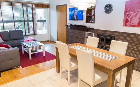 Tahko Spa Junior Suite Orange A6: Vandvej, Bank, Vandløb, Sø, Sommerhus, Skov, Kanal, Reservoir, Bjælkehytte