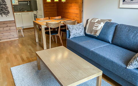 Ylläs Chalets A307: Møbel, Gulvbelægning, Træ, Etage, Indretning, Couch, Lejlighed, Stue, Trægulve, Værelse