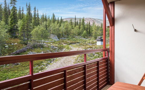 Ylläs Chalets A307: Svømmepøl, Udvej, Udendørs Møbler, Design, Skygge, Landscaping, Hotel, Water Feature, Eco Hotel