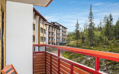 Ylläs Chalets A307: Svømmepøl, Udvej, Udendørs Møbler, Design, Skygge, Landscaping, Hotel, Water Feature, Eco Hotel