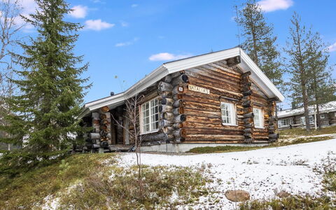 Lomaylläs D58 Palovaarankaarre 11B: Svømmepøl, Stuehus, Estate, Villa, Udvej, Eco Hotel, Hacienda, Backyard