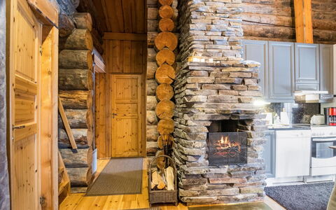 Lomaylläs D58 Palovaarankaarre 11B: Svømmepøl, Stuehus, Estate, Villa, Udvej, Eco Hotel, Hacienda, Backyard