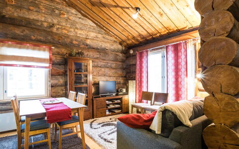 Lomaylläs D58 Palovaarankaarre 11B: Svømmepøl, Stuehus, Estate, Villa, Udvej, Eco Hotel, Hacienda, Backyard