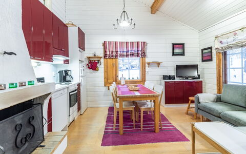 Lomaylläs H105 Pistopolku 2A: Vandvej, Bank, Vandløb, Sø, Sommerhus, Skov, Kanal, Reservoir, Bjælkehytte