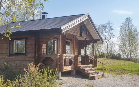Pikkupöllö: Træ, Hus, Sommerhus, Tag, Hjem, Sidespor, Dør, Bjælkehytte, Garden Bygninger, Skur