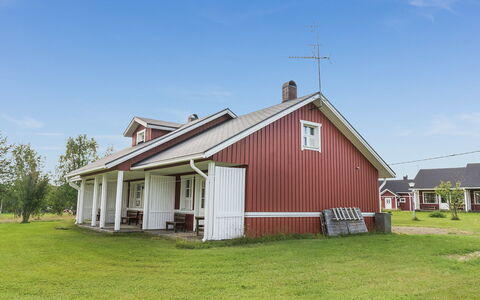 Ylläskarpalo 1 Päätyhuoneisto: Græs, Bygning, Hus, Tag, Hjem, Almindeligt, Sommerhus, Landdistrikt, Land Lot, Boligområde