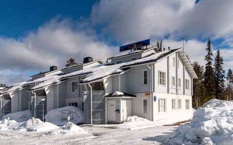Yllästar 1 As 211: Vinter, Sne, Hjem, Fryser, Sommerhus, Sidespor, Hældning, Skydevindue, Frost
