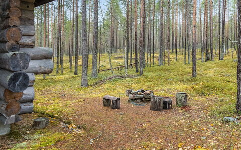 Ylläsnäkyy 7 Karkelo: Sommerhus, Hus, Hjem, Garden Bygninger, Sidespor, Bjælkehytte, Stuehus, Estate, Skur, Gård