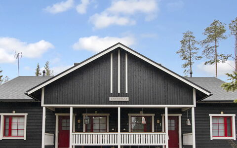 Lehtovilla a: Træ, Sidespor, Sommerhus, Hus, Hjem, Planke, Garden Bygninger, Bjælkehytte, Hårdttræ, Veranda