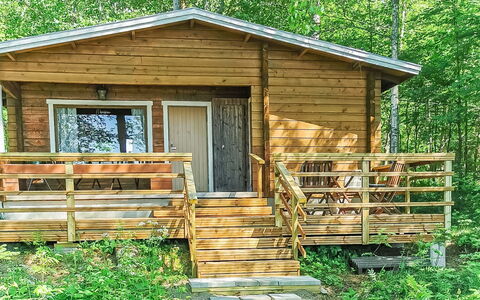 Pajuranta: Træ, Sommerhus, Bjælkehytte, Skov, Skur, Garden Bygninger, Lærk, Woodland, Bejdse