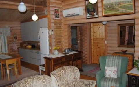 Köökuu: Træ, Sommerhus, Bjælkehytte, Skov, Skur, Garden Bygninger, Lærk, Woodland, Bejdse