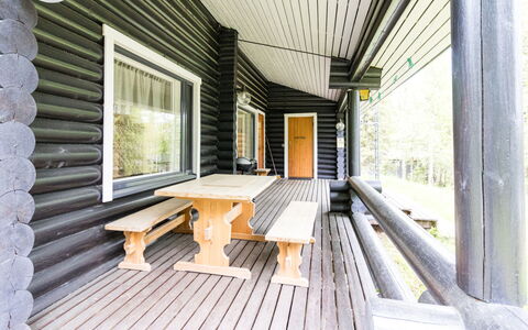 Imponlampi: Træ, Sidespor, Veranda, Sommerhus, Hårdttræ, Planke, Trægulve, Dæk, Skygge, Bjælkehytte