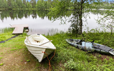 Imponlampi: Båd, Vand, Naturligt Miljø, Vandfartøjer, Naturlige Landskab, Både Og Sejlsport - Udstyr Og Materiel, Bank, Vandvej