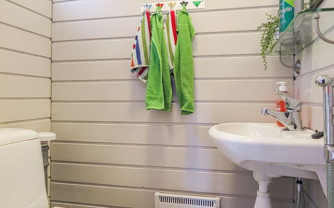Inninniemi: Træ, Sommerhus, Bjælkehytte, Skov, Skur, Garden Bygninger, Lærk, Woodland, Bejdse