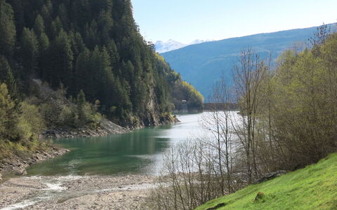 Rustico Cà Dru Lurenz: Vand, Himmel, Plante, Naturlige Landskab, Golfbane, Træ, Vegetationen, Land Lot, Highland