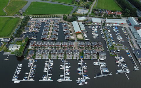 Assum: Marina, Båd, Vandfartøjer, Havn, Kanal, Dok, Havn, Urban Design, Både Og Sejlsport - Udstyr Og Materiel