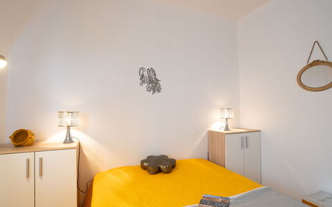 Le Viking: Møbel, Ejendom, Cabinetry, Træ, Komfort, Indretning, Orange, Bed Frame, Arkitektur, Etage