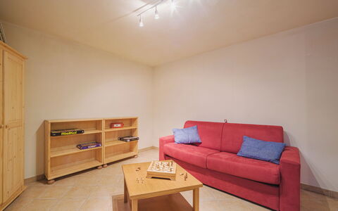 I Modellini: Møbel, Couch, Ejendom, Komfort, Træ, Cabinetry, Indretning, Bord, Hus, Stue