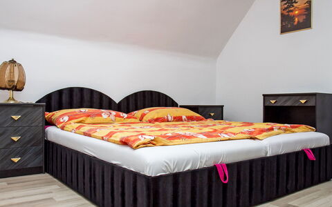 Vilma: Møbel, Ejendom, Bygning, Hvid, Cabinetry, Komfort, Bed Frame, Orange, Træ, Dekoration